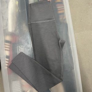 Beyond yoga gray leggings